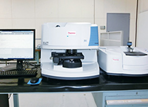 FT/IR : Fourier Transform Infrared Microscope Spectrometer